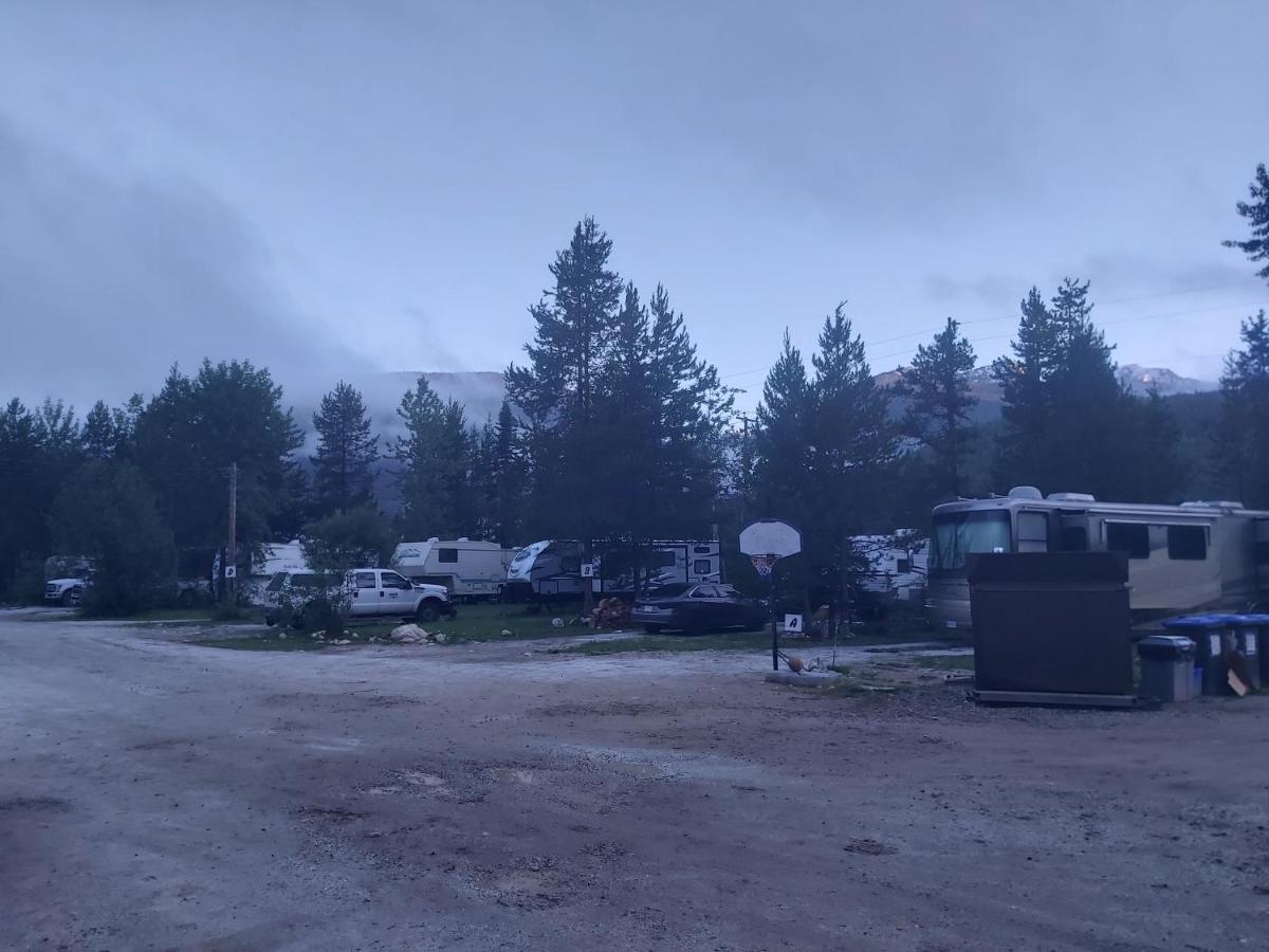 Blue River Cabins & Campgrounds Exteriör bild